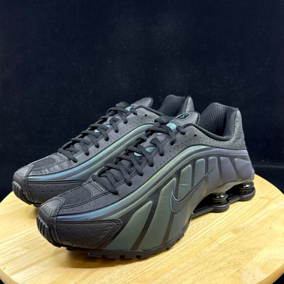 Nike Shox R4 SE Men\'s Black Seaweed Iridescent Size 12.5 IM6596 001 main image 8